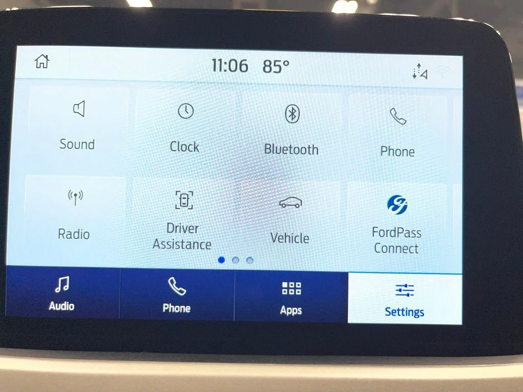 Used 2022 Gray Metallic Ford SE image 19