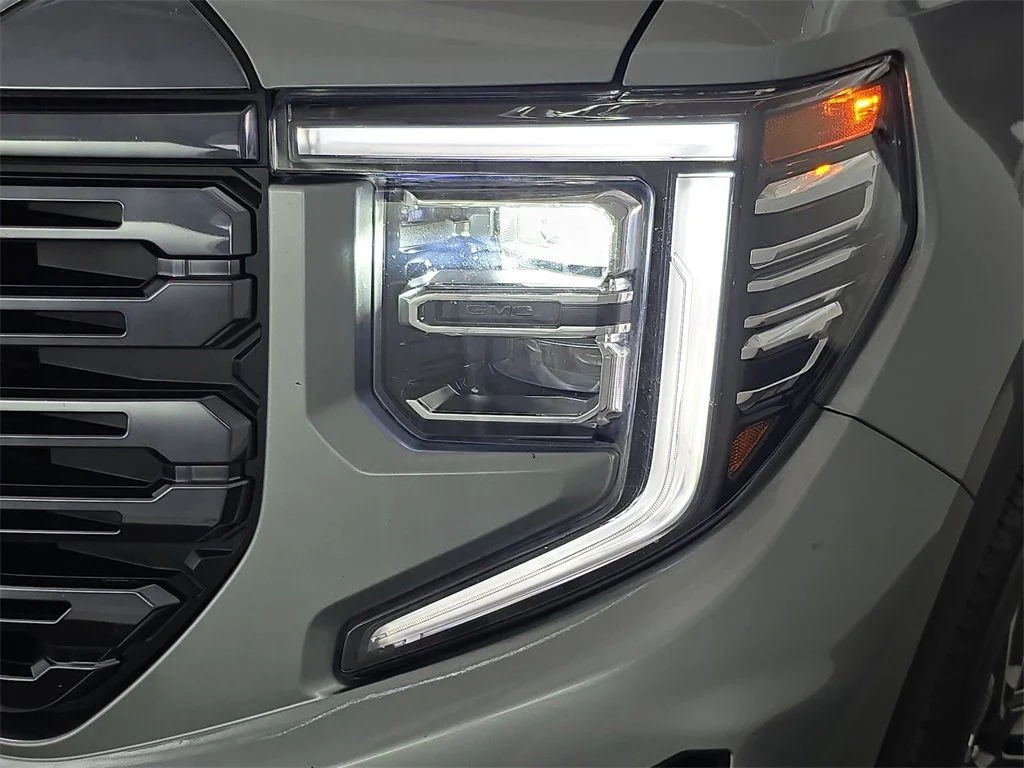 Used 2023 Silver GMC Denali Ultimate image 32
