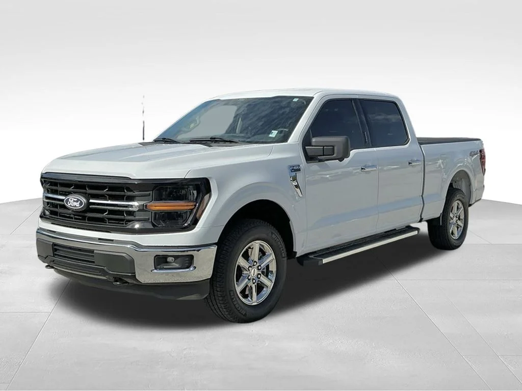 Used 2024  Ford XLT image 1