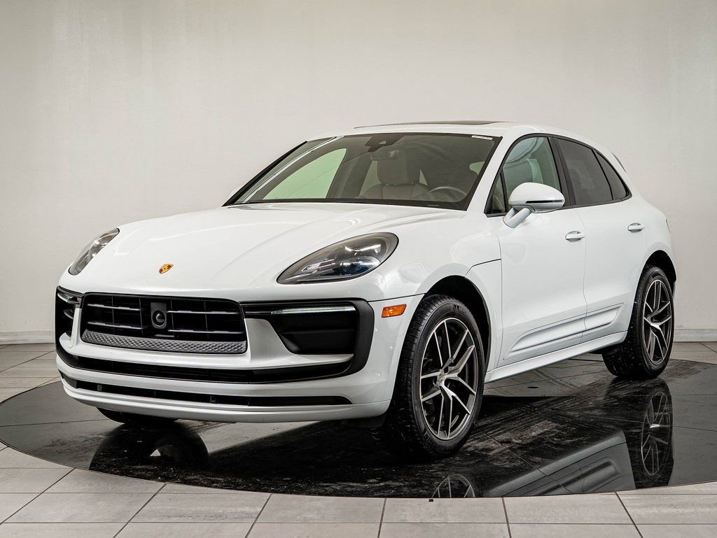 2025 Porsche Macan T