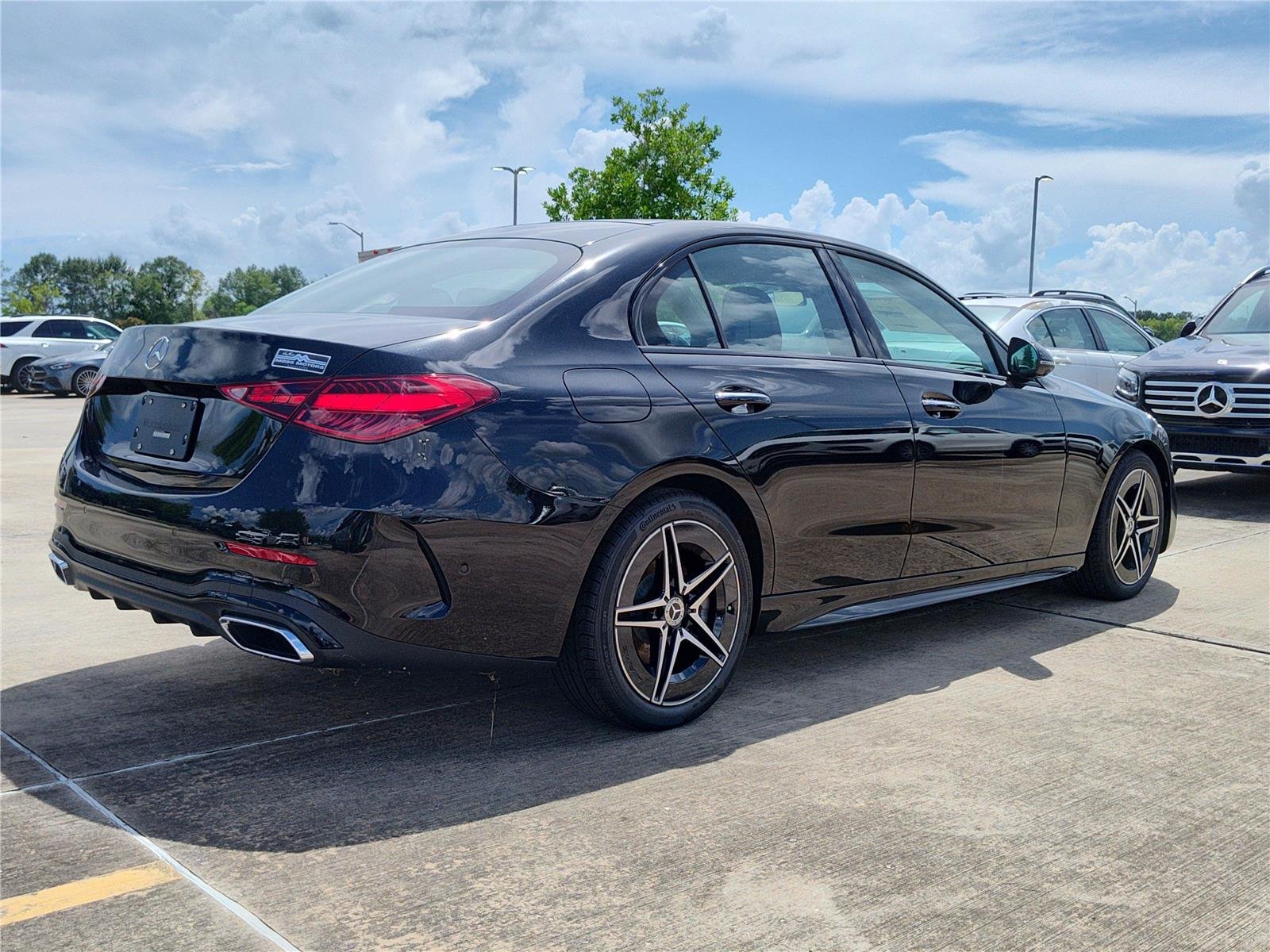 2025 Mercedes-Benz C-Class Sedan C 300 - Photo 4