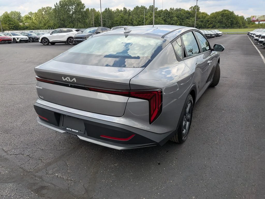 New 2026 Steel Gray Kia LXS image 33