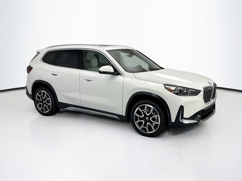 New 2026 Alpine White BMW xDrive28i image 3
