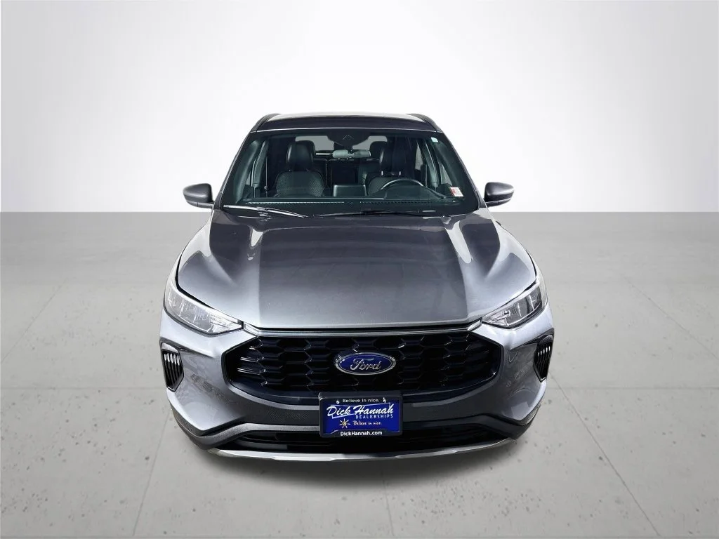 Used 2025 Gray Ford ST-Line image 3