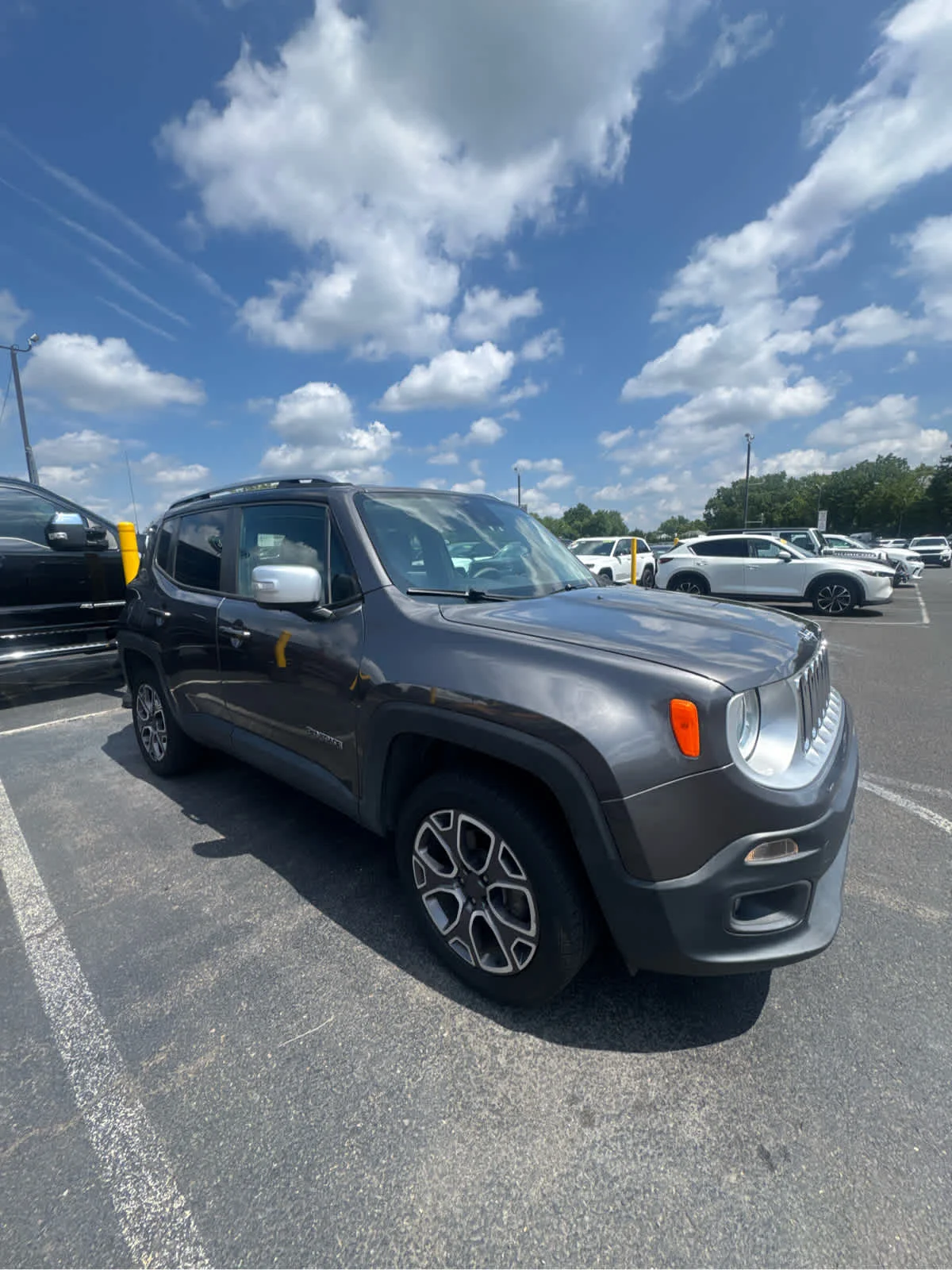 Used 2016 Granite Crystal Clearcoat Metallic Jeep Limited image 7