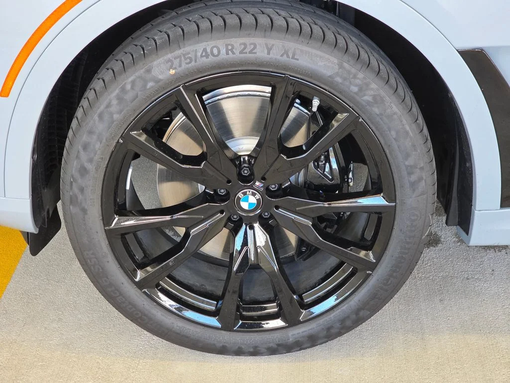 New 2027 Brooklyn Grey Metallic BMW xDrive40i image 5