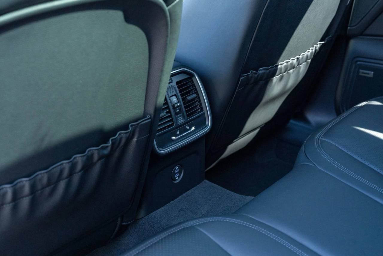 Used 2026  Porsche  image 33