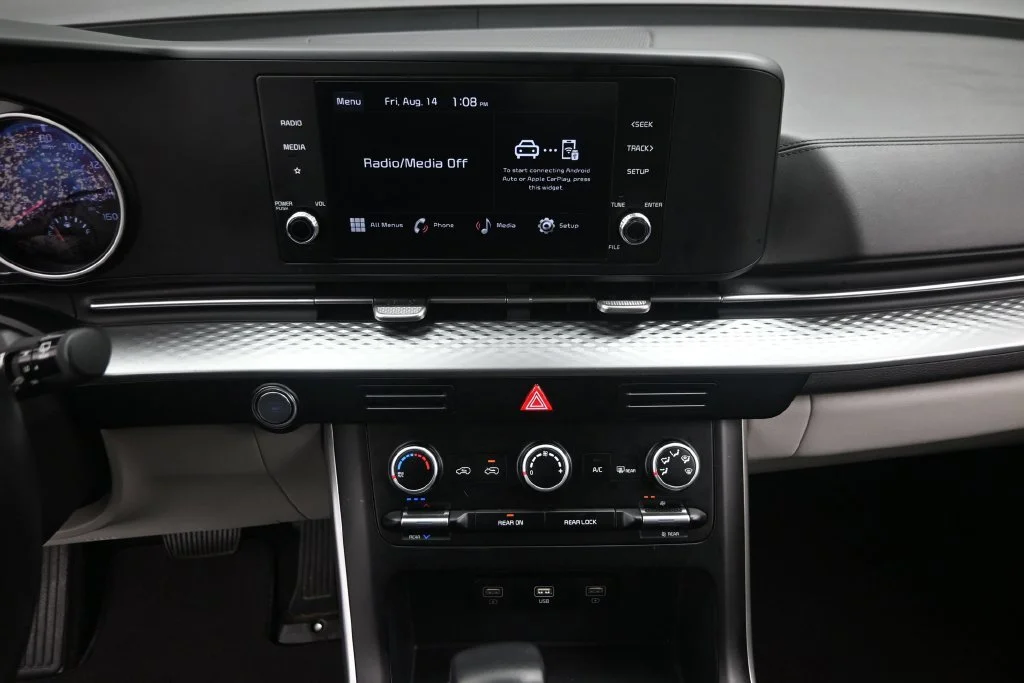 Used 2024 Black Kia LX image 20