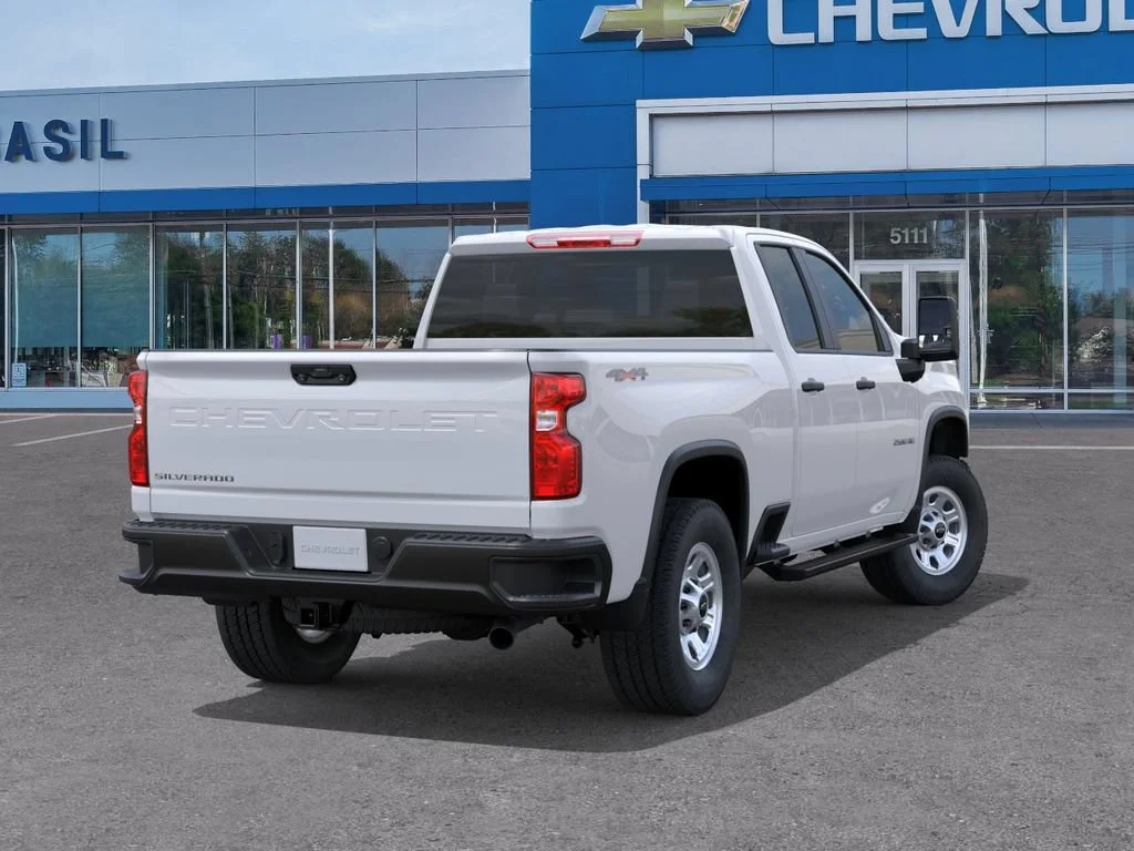 New 2026 Summit White Chevrolet WT image 4
