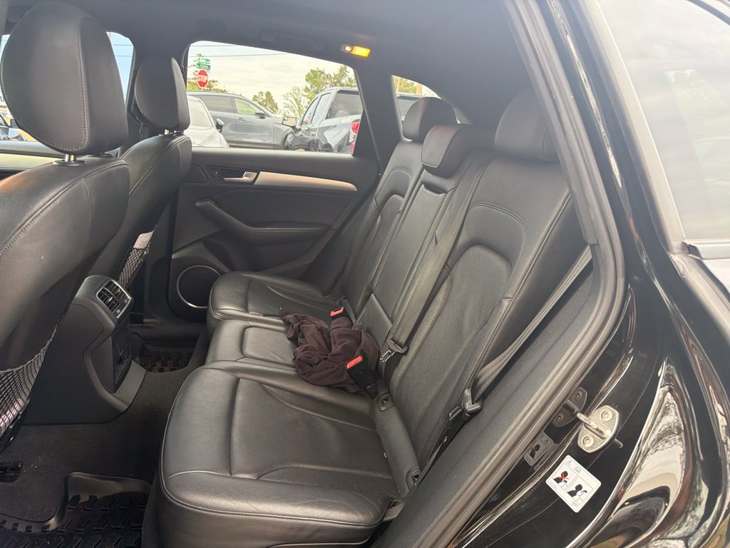 Used 2016 Black Audi  image 9