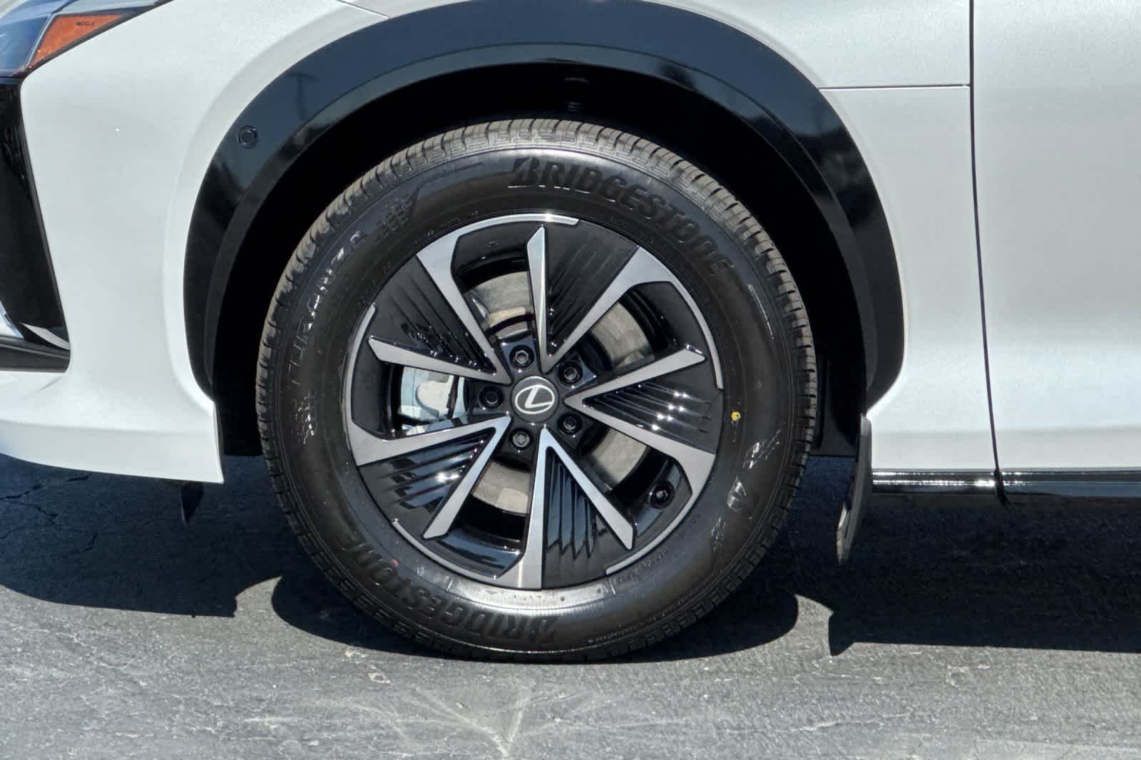 New 2026 Oxygen White Lexus  450e PREMIUM AWD image 30