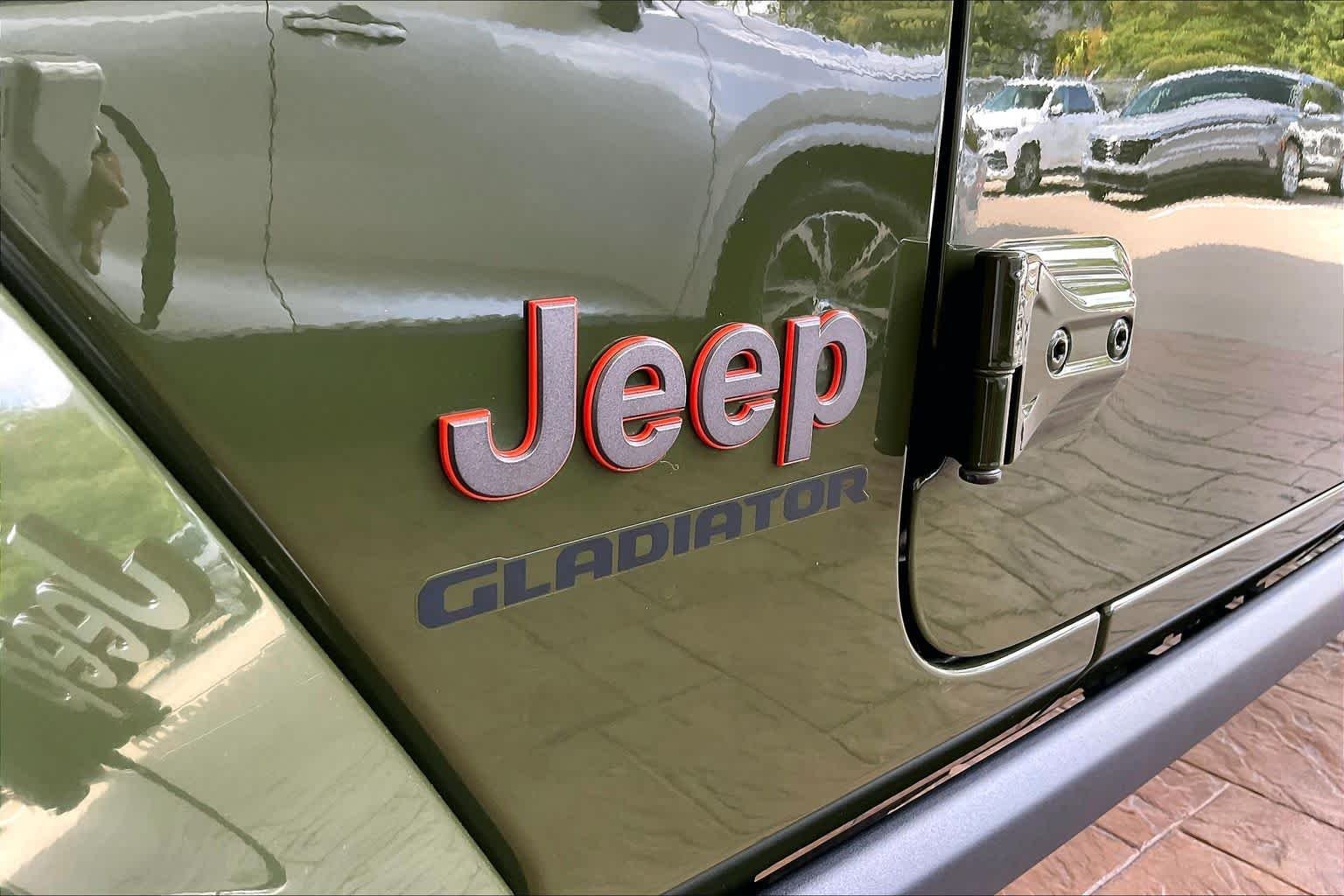 Used 2022 Sarge Green Clearcoat Jeep Mojave image 29