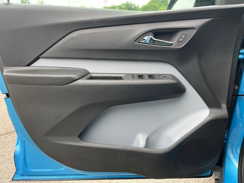 2027 Chevrolet Bolt RS - Photo 14