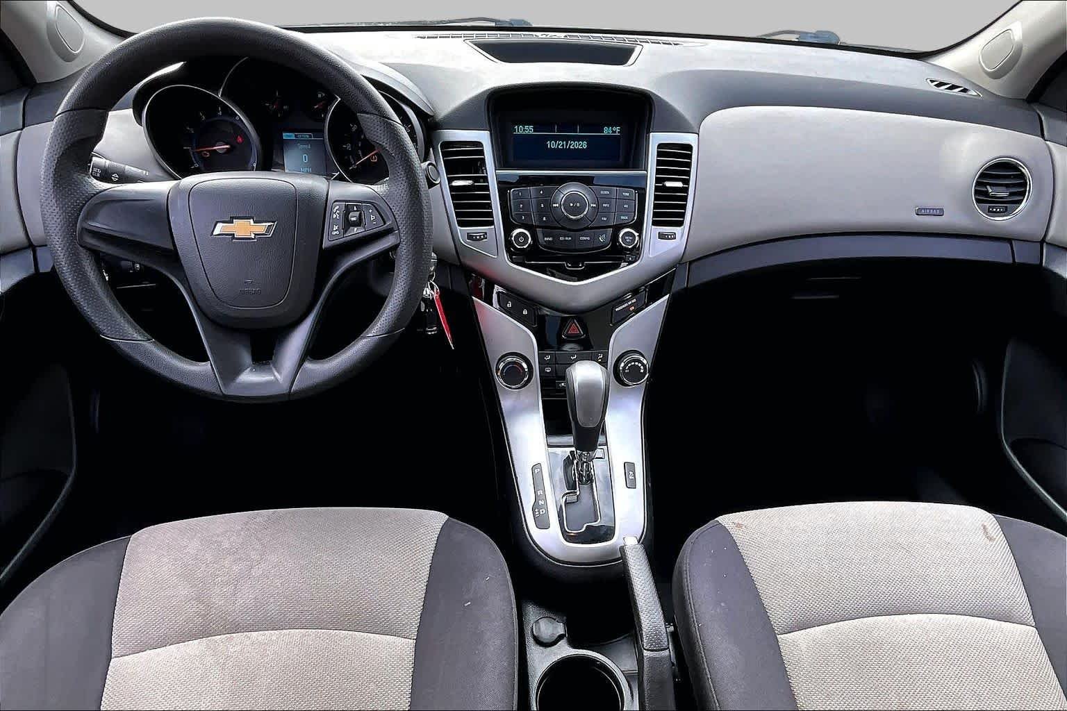 Used 2014 Summit White Chevrolet LS image 13
