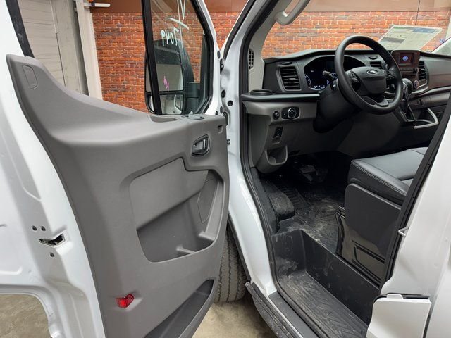 2025 Ford Transit Van Base - Photo 9