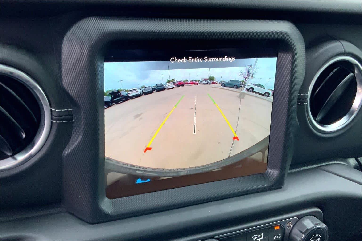 Used 2023 Hydro Blue Pearl Coat Jeep Sahara image 28