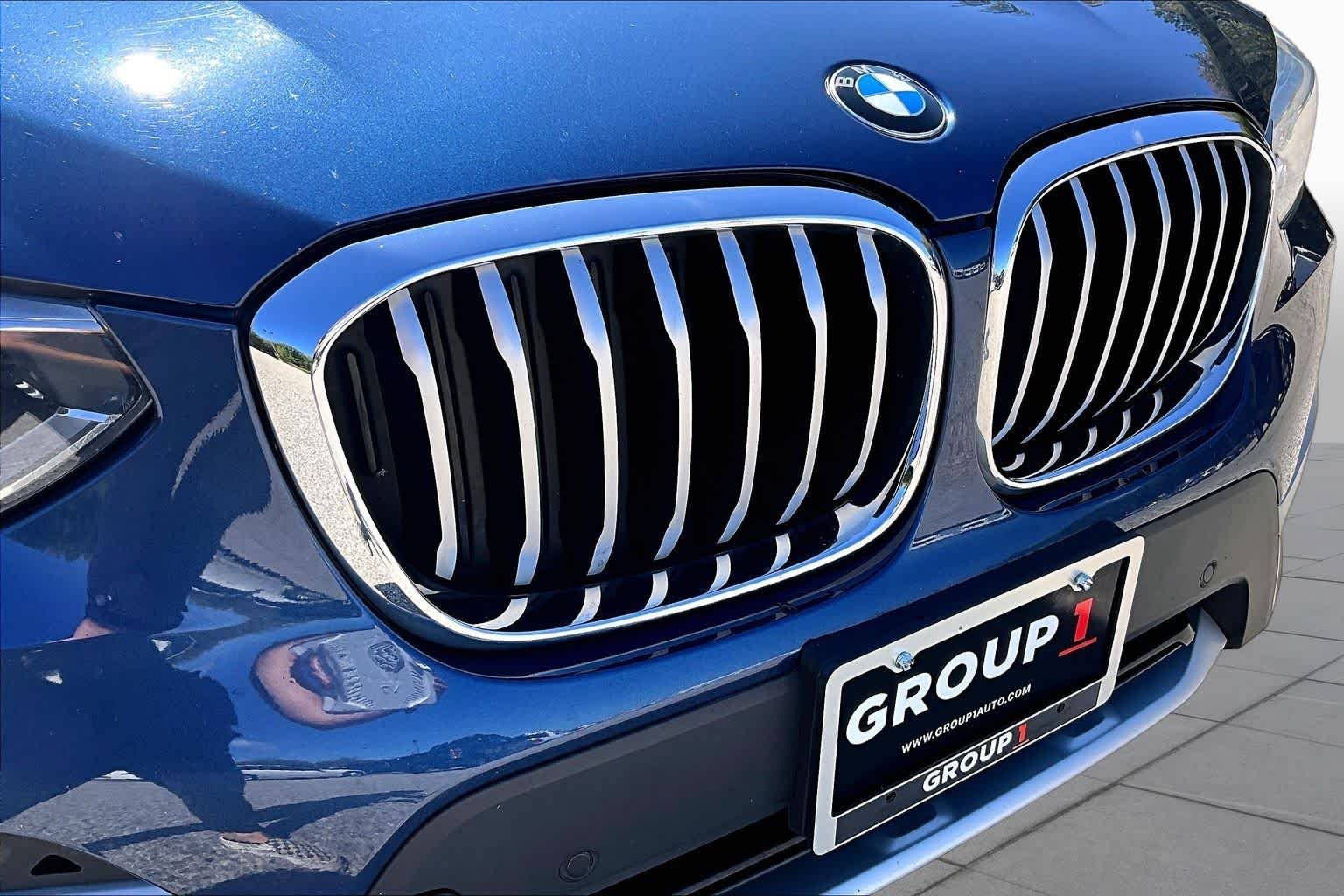Used 2018 Phytonic Blue Metallic BMW xDrive30i image 32