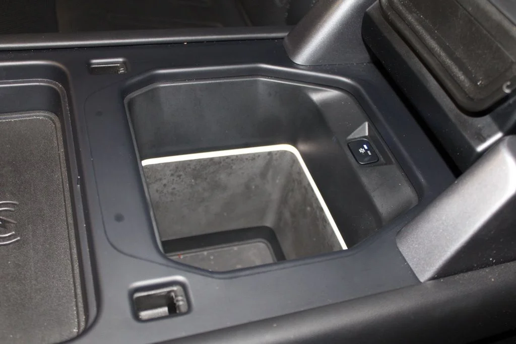 Used 2022 Silver Land Rover XS Edition image 31