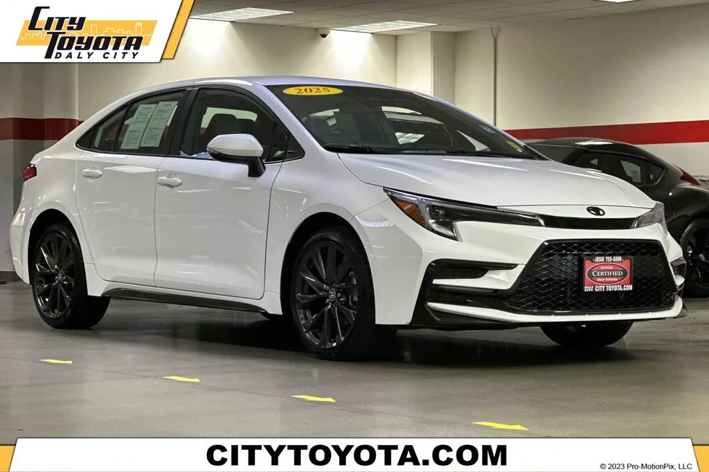 2025 Toyota Corolla SE CVT's photo