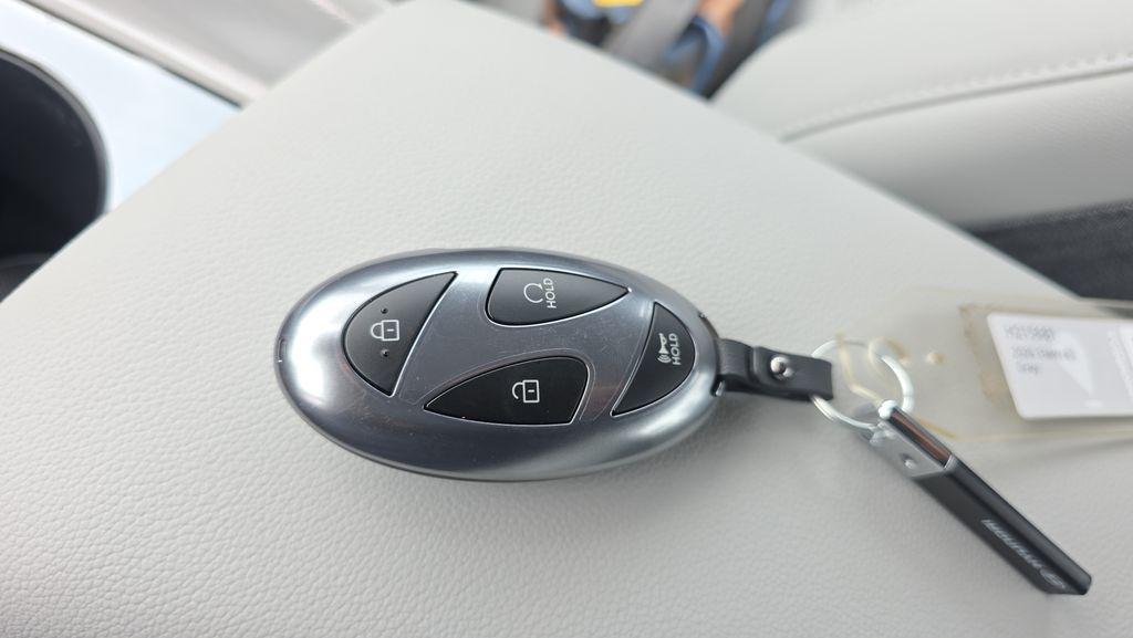 New 2026 White Hyundai Limited image 25