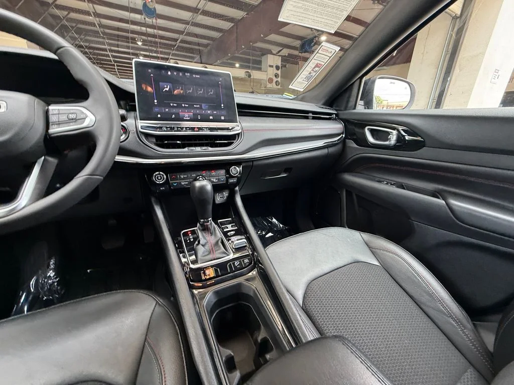 2025 Jeep Compass Trailhawk - Photo 15