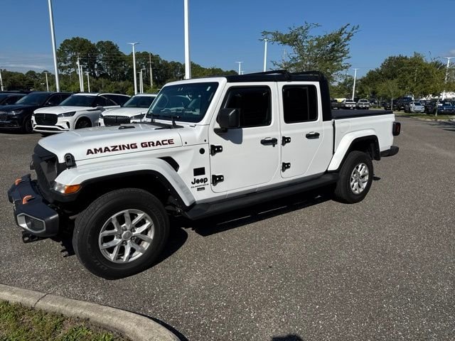 Used 2023 Bright White Clearcoat Jeep Sport S image 16