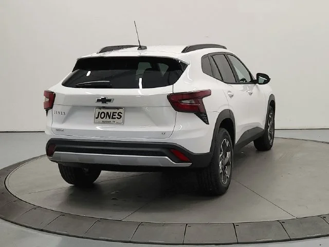 2026 Chevrolet Trax LT - Photo 7