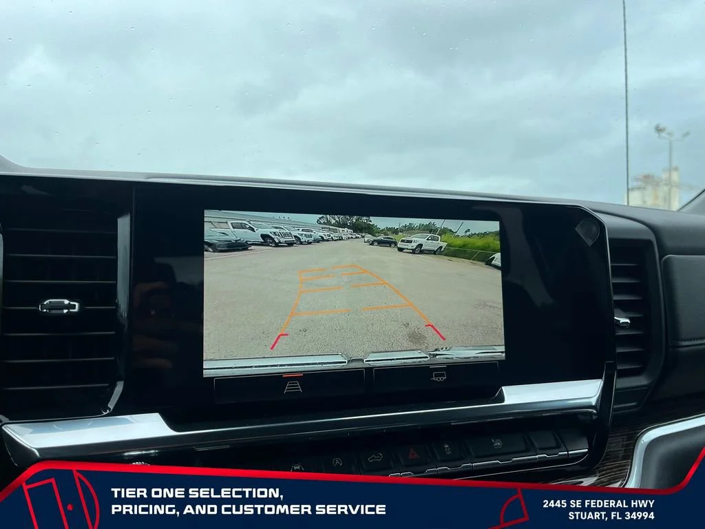 New 2026 Sterling Metallic GMC Elevation image 31