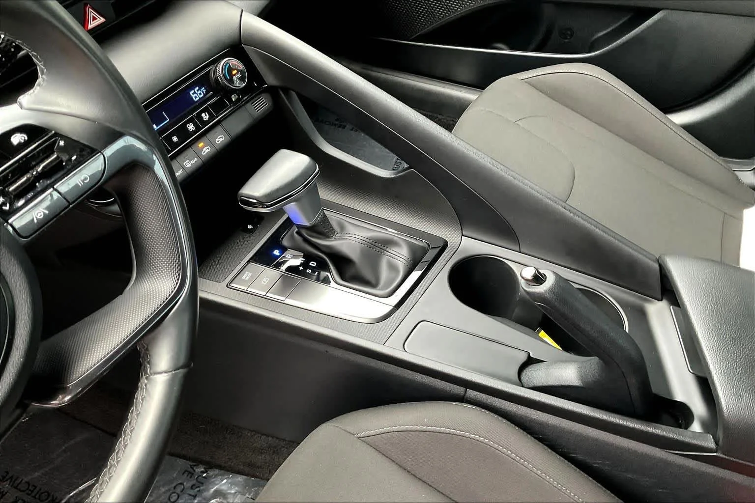 Used 2025 Intense Blue Hyundai SEL Sport image 16