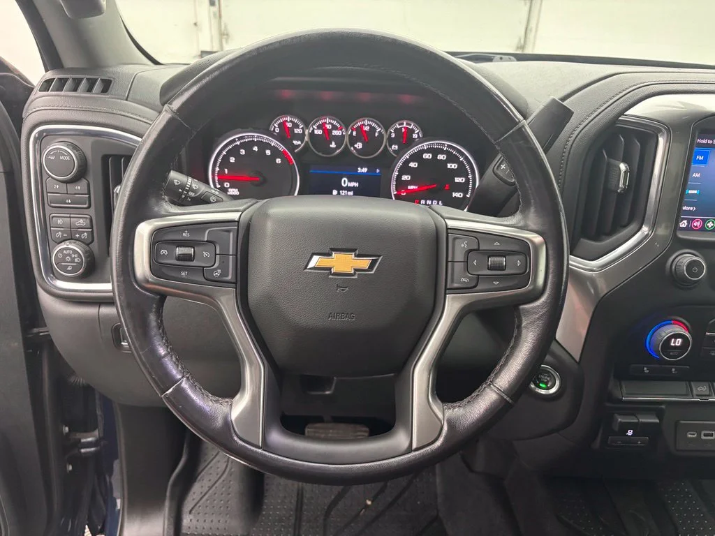 Used 2022 Blue Chevrolet LT image 19