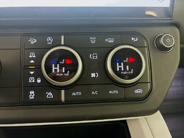 Used 2026 Green Land Rover S image 16