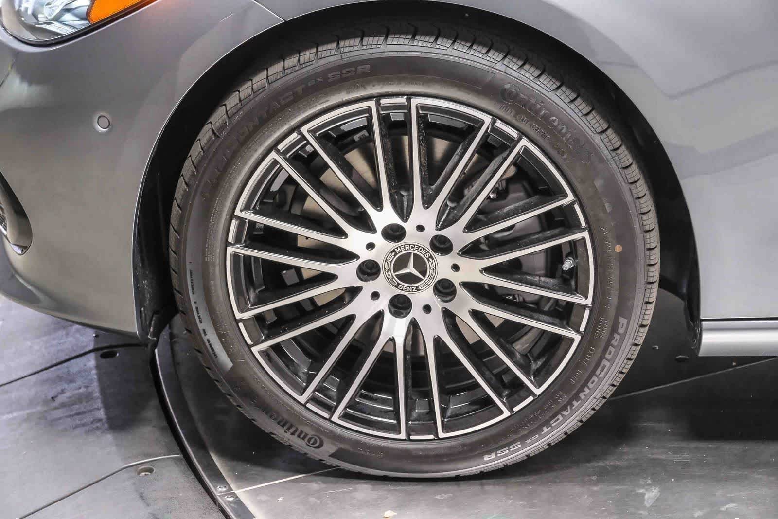 New 2026 Selenite Grey Metallic Mercedes-Benz C 300 image 10