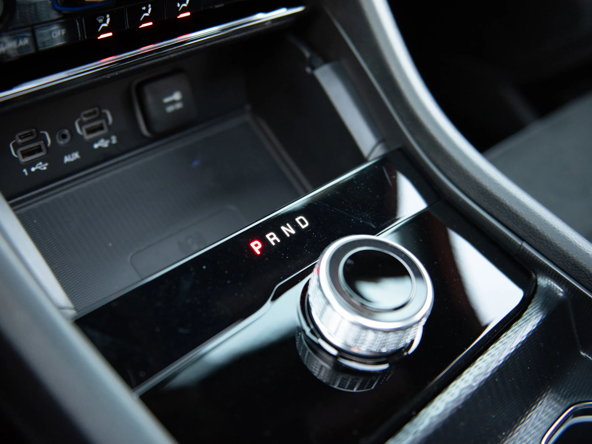 New 2025 Black Jeep Altitude* 4x4, Sunroof, Heated Leather, Remote Start, Wireless Charging Pad image 19