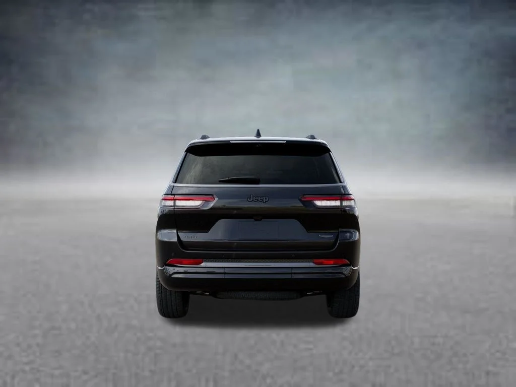 New 2026 Diamond Black Crystal Pearl-Coat Exterior Paint Jeep Summit image 7