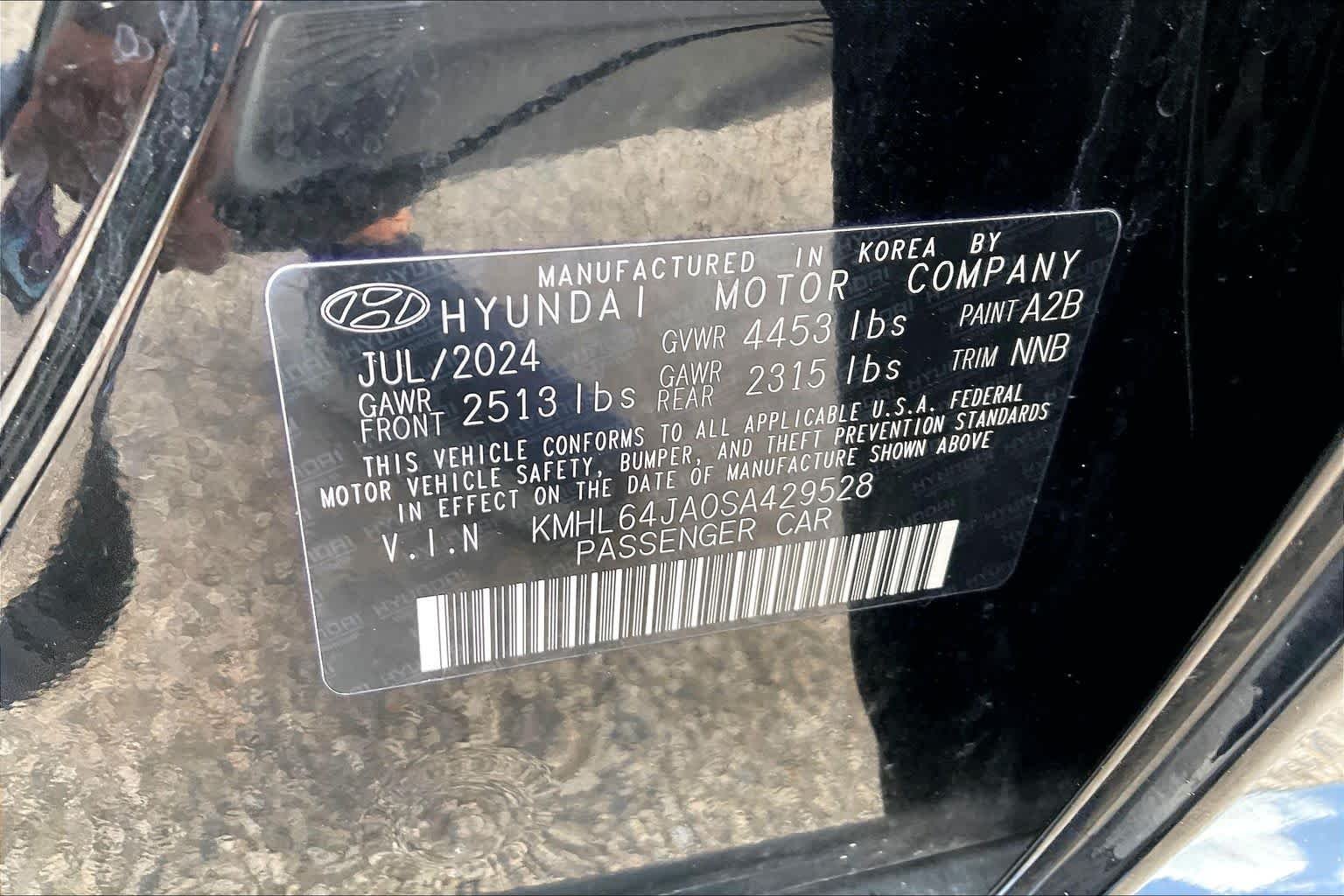 Used 2025 Black Hyundai SEL image 32
