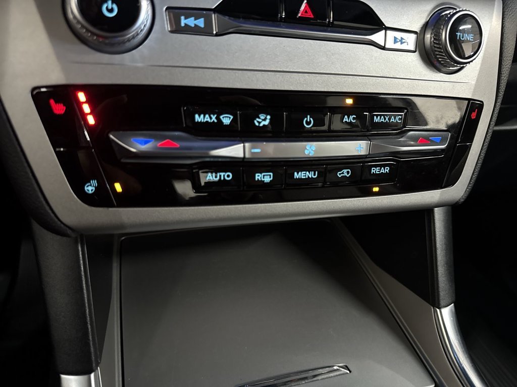 Used 2022 Gray Metallic Ford XLT image 19