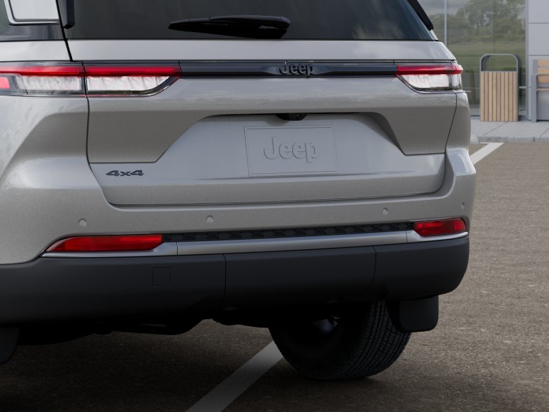 New 2026 Silver Zynith Exterior Paint Jeep GRAND CHEROKEE LAREDO ALTITUDE image 39