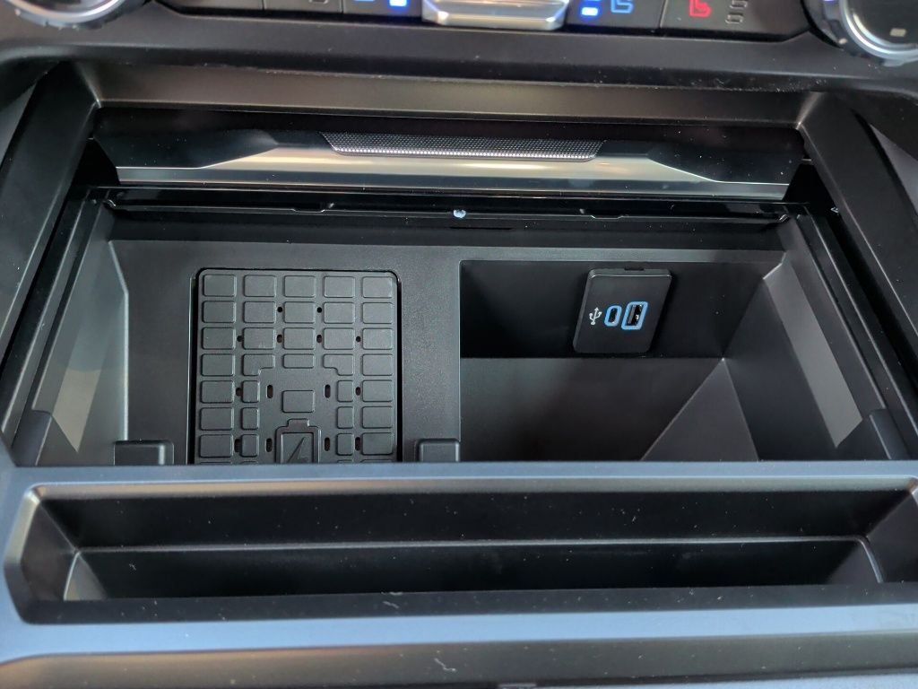 New 2026 Carbonized Gray Metallic Ford F-250® Platinum® image 33