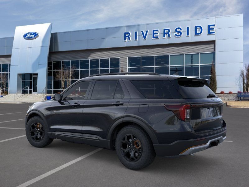 New 2026 Agate Black Metallic Ford Tremor® image 5