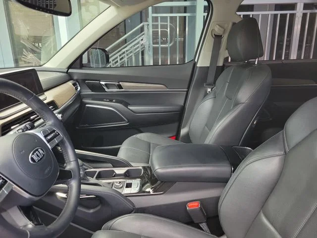 Used 2021 White Kia SX image 15