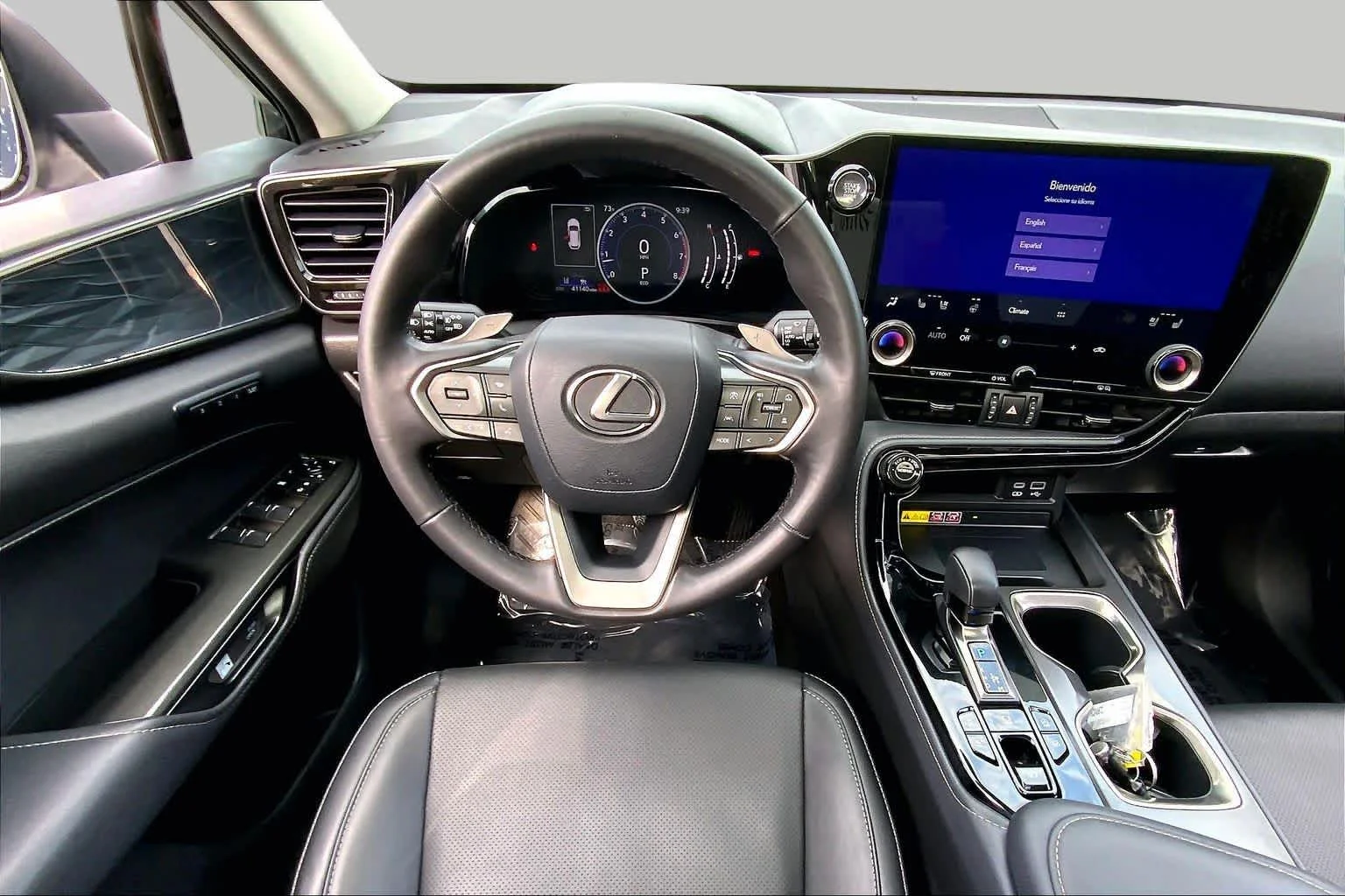 Used 2024 Eminent White Pearl Lexus Premium image 6