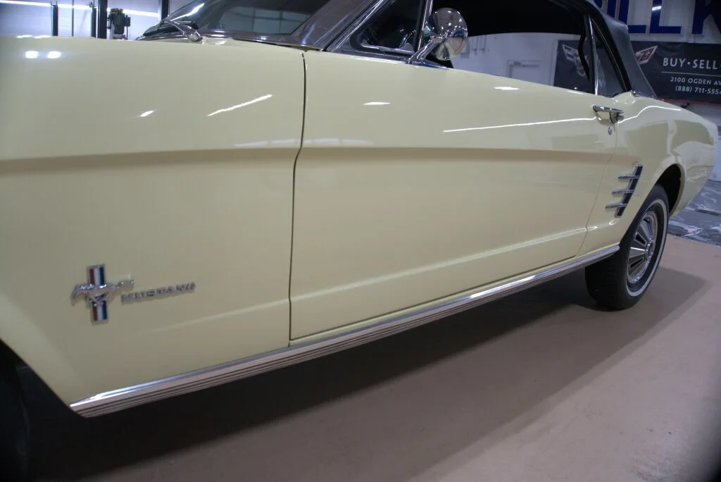 Used 1966 Yellow Ford  image 13