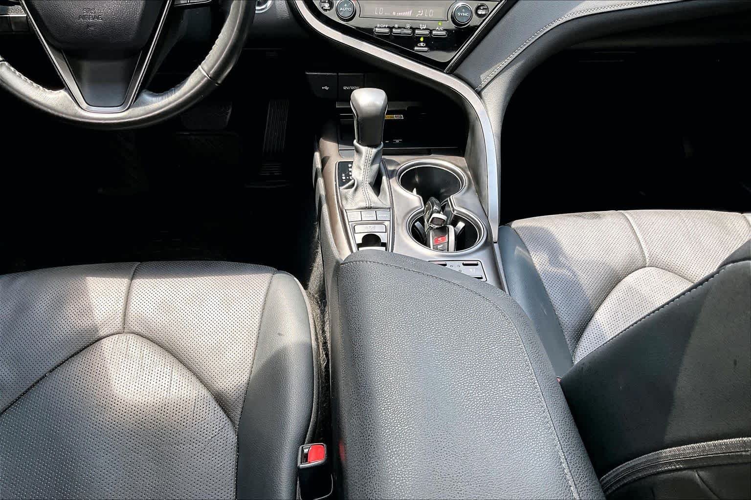 Used 2024 Wind Chill Pearl/Midnight Black Metallic Toyota XSE V6 image 17