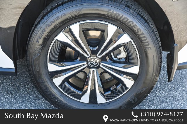 Used 2023 Beige Toyota XLE image 10