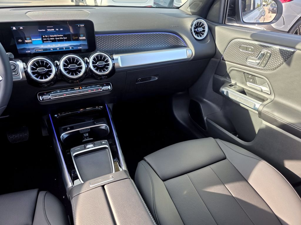 New 2026 White Mercedes-Benz GLB 250 image 11