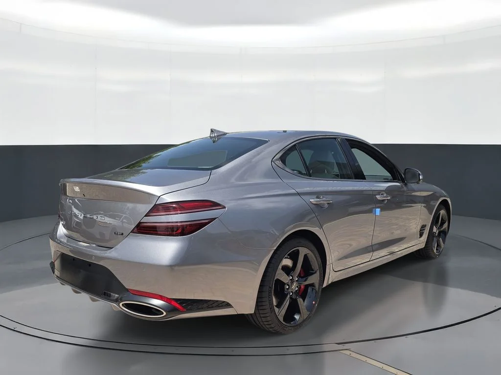 New 2026 Silver Genesis 3.3T Sport Prestige image 3