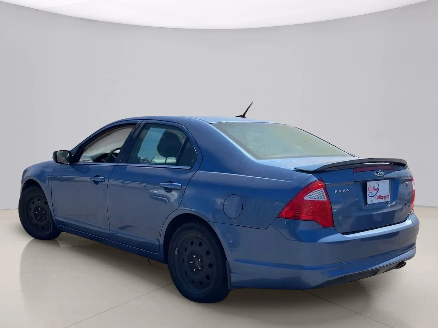 Used 2010 Blue Ford SE image 3