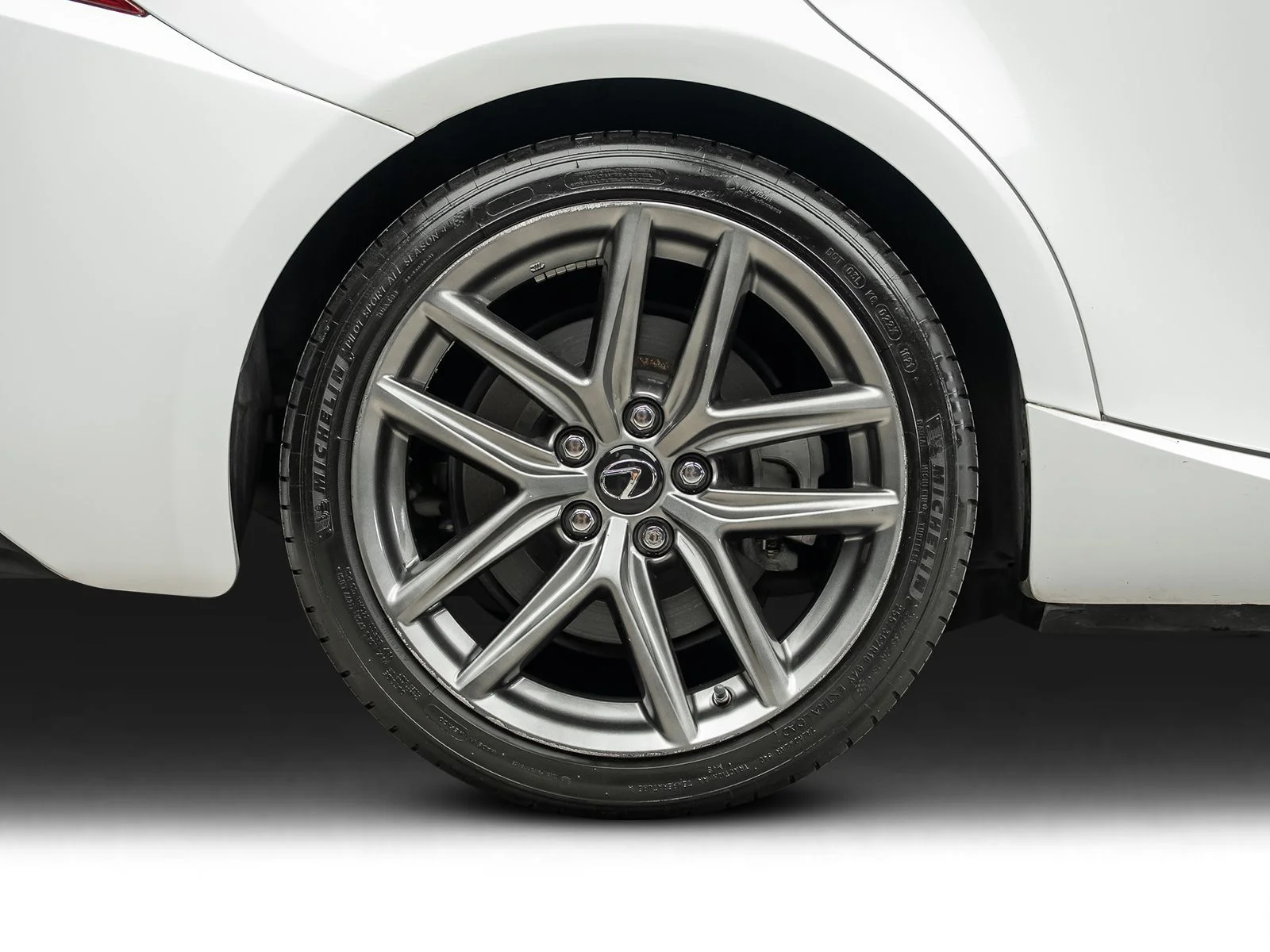 Used 2016 White Lexus 200t image 34