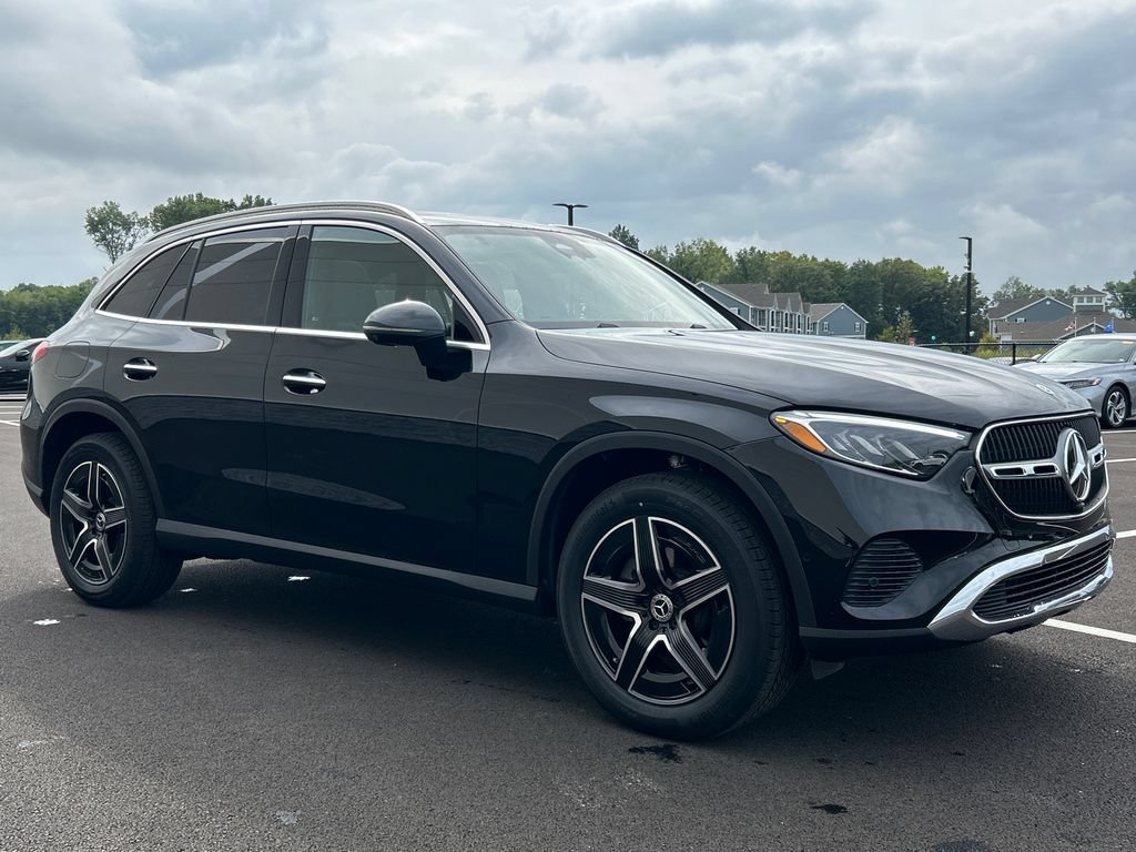 New 2026 Black Mercedes-Benz GLC 300 image 38