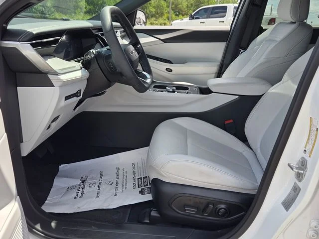 Used 2026 White Jeep Limited image 5